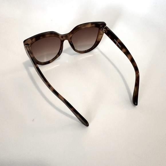Frye and Co Sunglasses - Picture 3 of 16